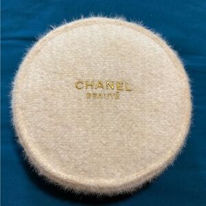 Chanel Beauté Cream Textured Make Up Bag